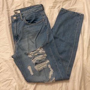 Light Wash Distressed Boyfriend Jean